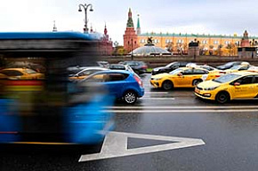 Водителей такси и автобусов обяжут предъявлять справки об отсутствии судимости